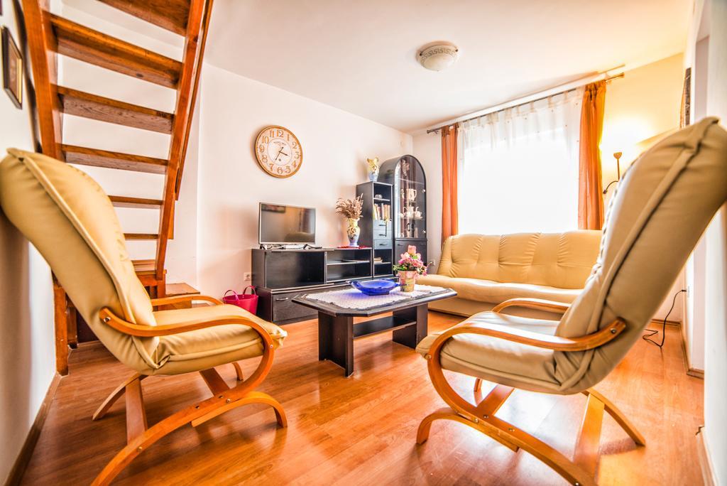Apartment Iva *