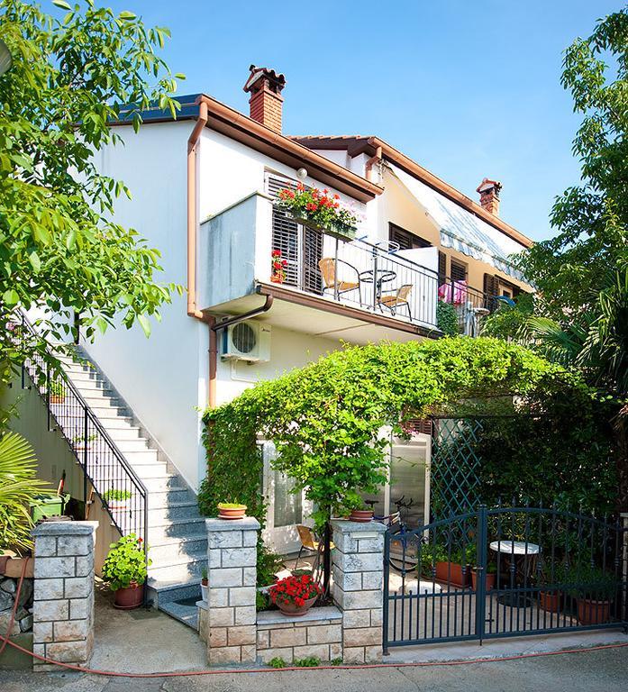 Iva Apartment *